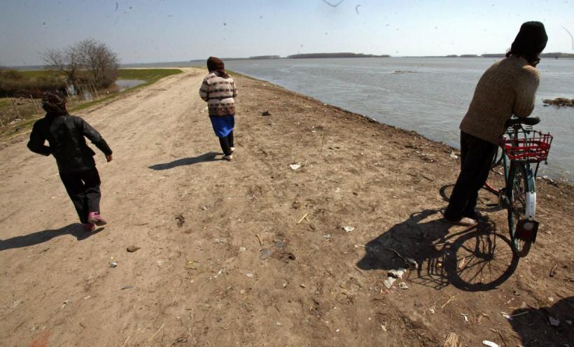 Turism extrem în PNRR: ciclism pe baraje neautorizate 18861262