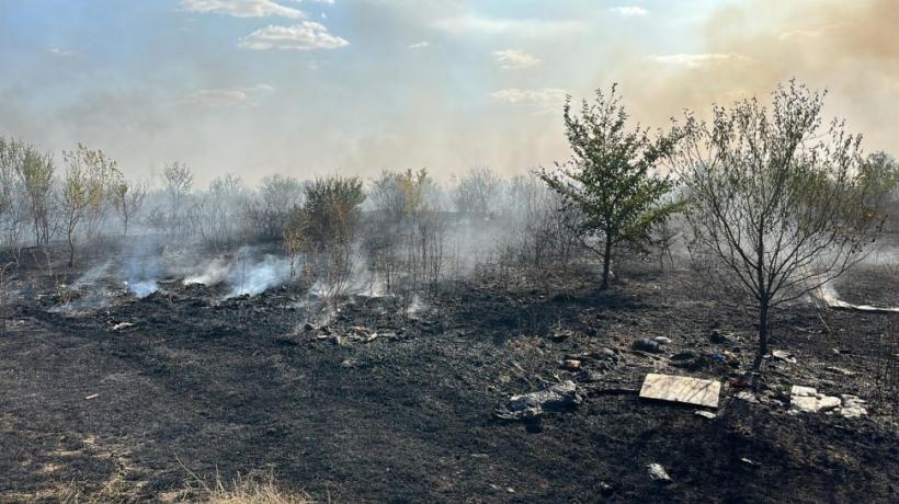 Incendiul uriaș din Buftea a fost localizat. Suprafața totală afectată este de aproximativ 350.000mp