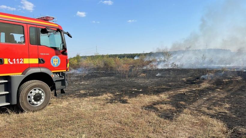 Incendiul uriaș din Buftea a fost localizat. Suprafața totală afectată este de aproximativ 350.000mp 18861854