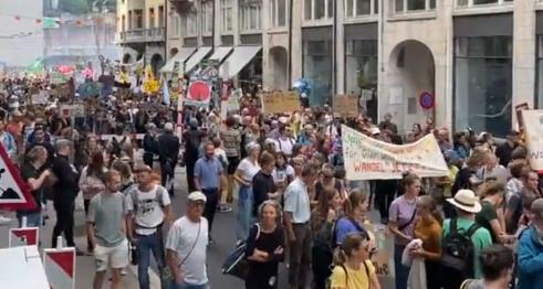 Protest masiv pentru combarea schimbărilor climatice 18861866