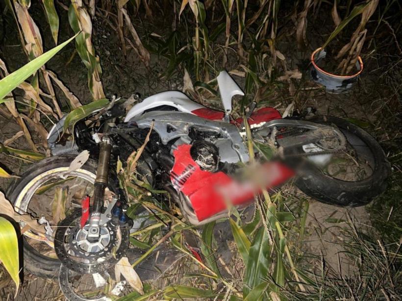 Un tânăr și-a pierdut viața după un grav accident de motocicletă. O copilă de 16 ani este în stare gravă