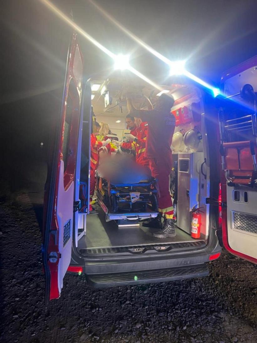 Un tânăr și-a pierdut viața după un grav accident de motocicletă. O copilă de 16 ani este în stare gravă 18861896