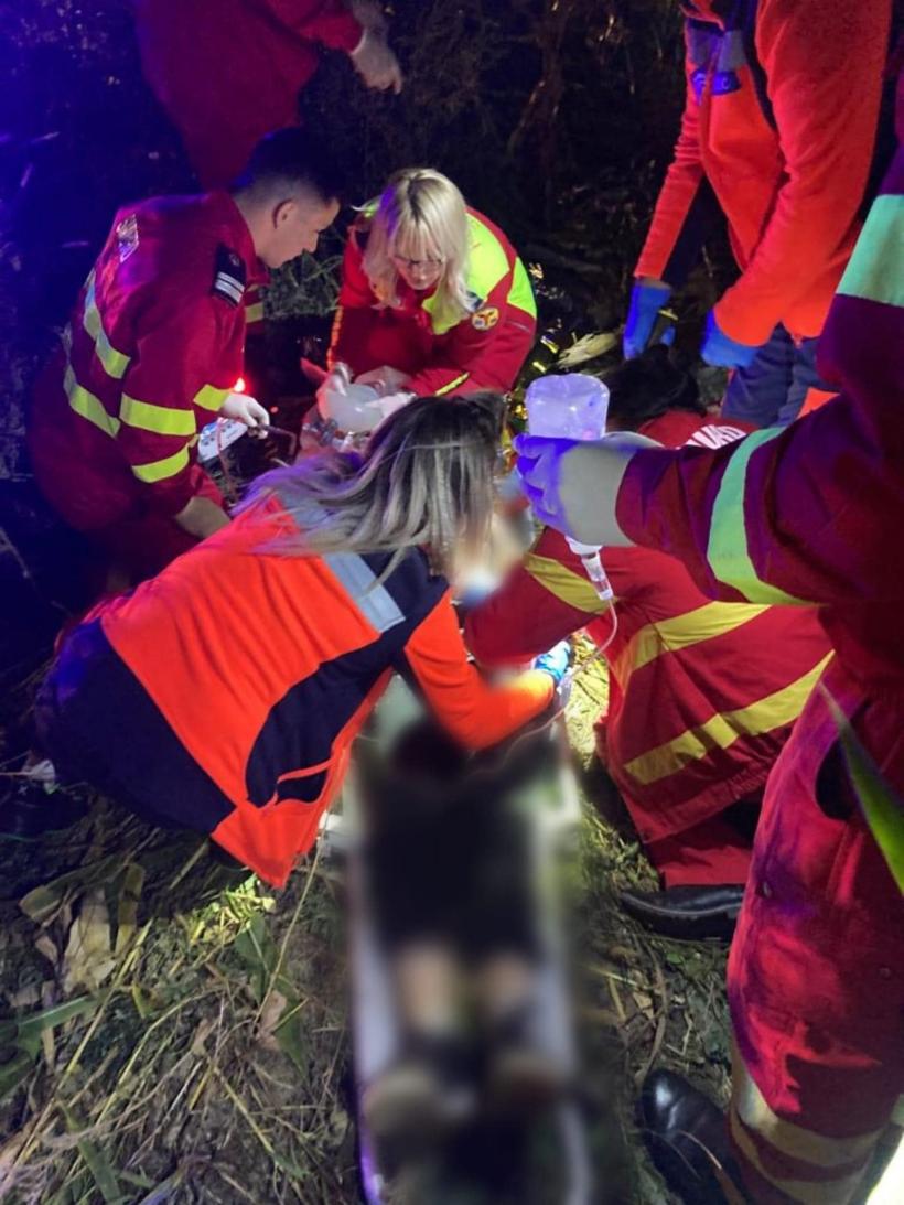 Un tânăr și-a pierdut viața după un grav accident de motocicletă. O copilă de 16 ani este în stare gravă 18861897