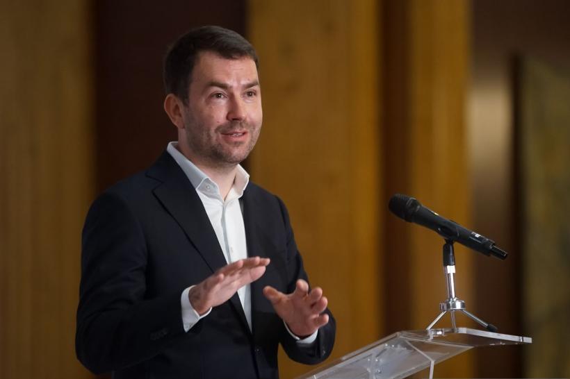 Acuzatie: Ciolacu se opune oficial proiectului de lege pentru scoaterea păcănelelor din orașe! 18862344