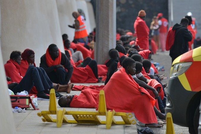 Record: o barcă de lemn, cu 271 de migranți, a ajuns în Insulele Canare 18862473