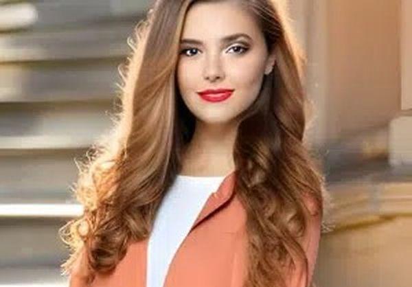 Faceți cunoștință cu Emma Stockton: Expertul din spatele site-ului de matrimoniale Dating Romania.