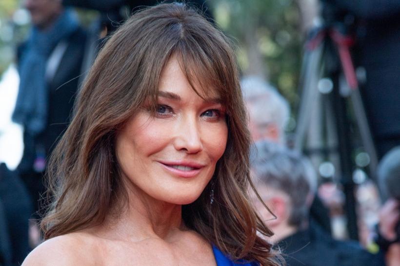 O cunoscută artistă a fost diagnosticată cu cancer mamar. Dezvăluirile fostei prime doamne a Franței 18862947