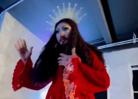 Travestit din Filipine, arestat pentru obscenitate deoarece l-a interpretat pe Iisus 18862877