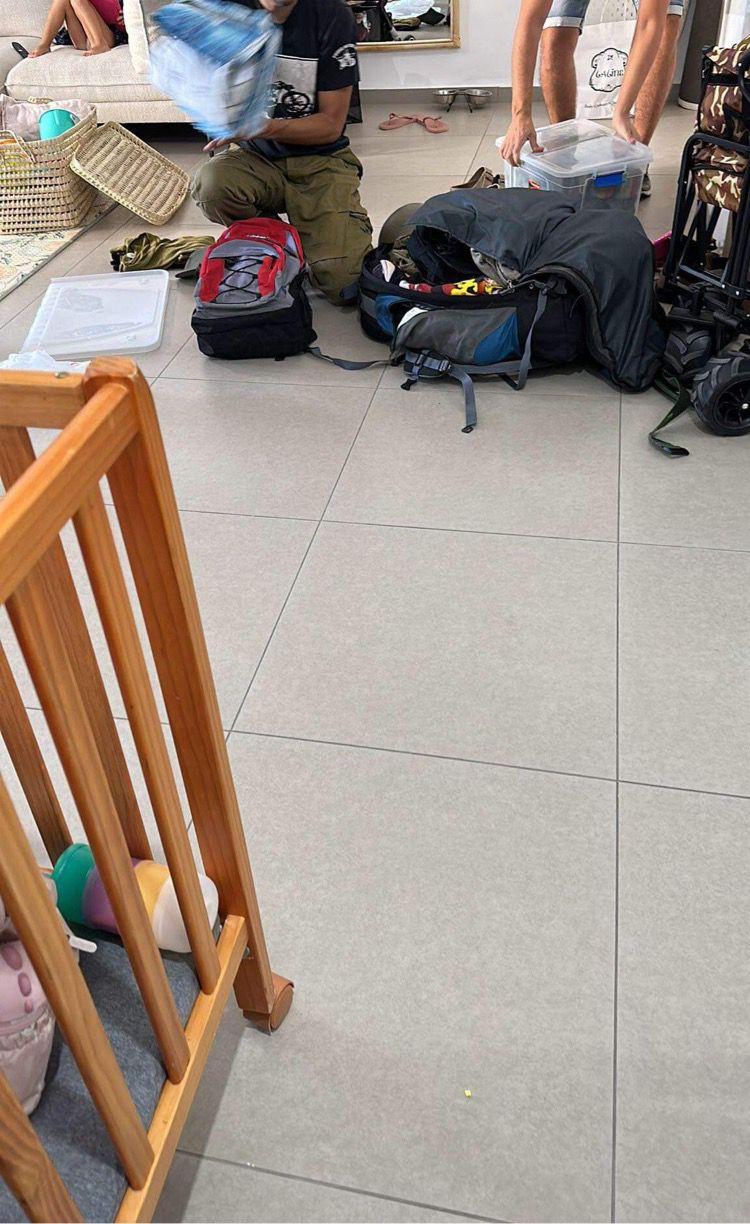 Români cu sufletul la gură în Israel. Nimic nu mai este sigur. Magazinele sunt închise 18863111