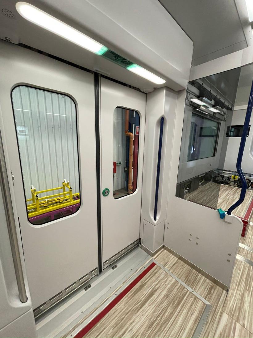 România a achiziționat primul tren de călători din ultimii 20 de ani 18863049