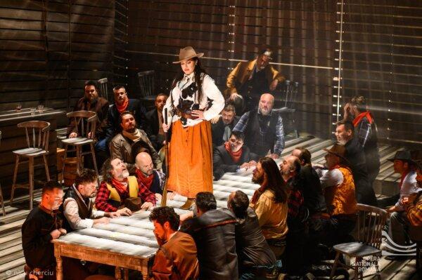 Decoruri fascinante, costume spectaculoase și personaje puternice: opera La Fanciulla del West de G. Puccini! 18863326