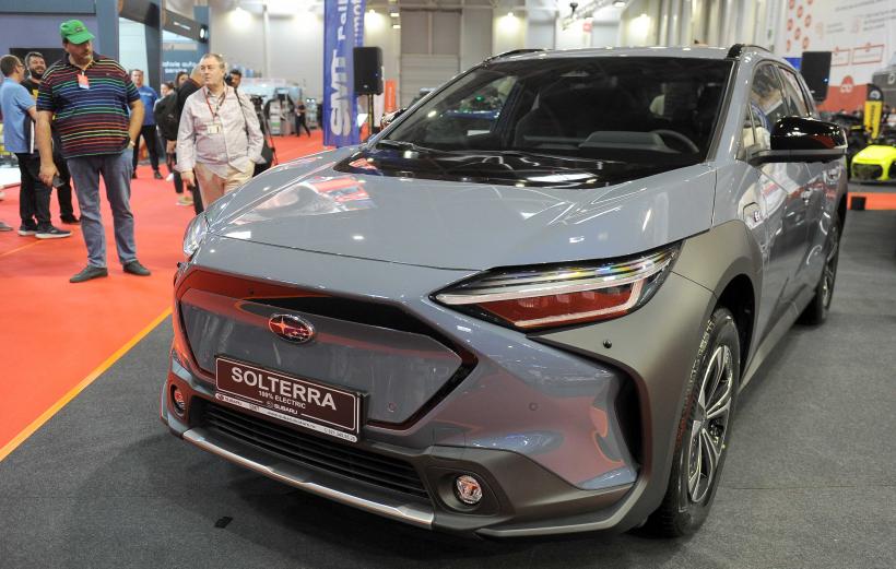 Salonul Auto București 2023 și-a deschis porțile la Romexpo 18863618