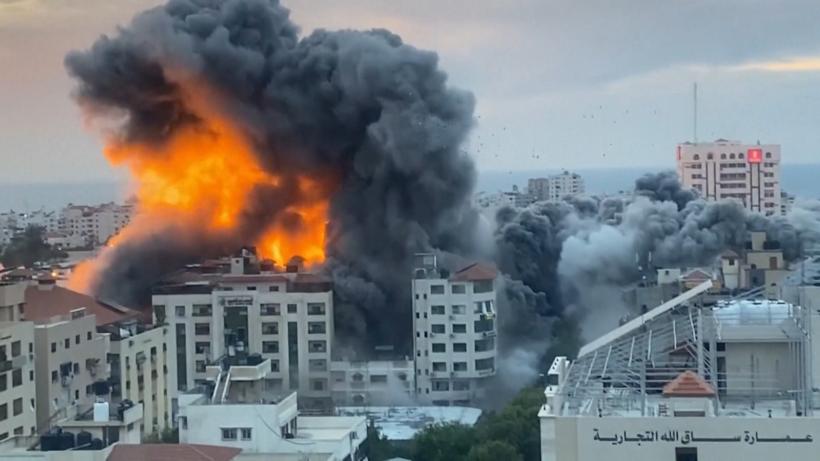 Observator de război.  Trimișii speciali Bianca Iacob şi Marian Tănase,  transmisiuni de sub tirul de rachete HAMAS 18863772