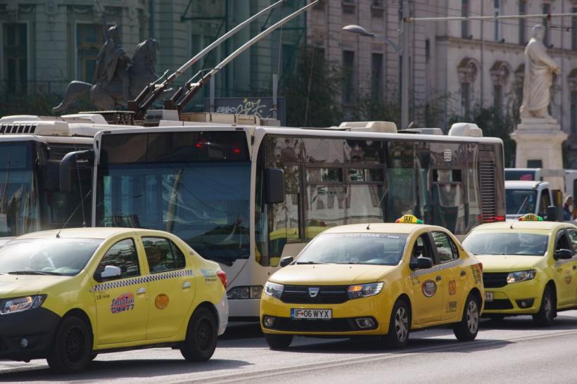 Taxiuri, pe benzile pentru autobuze