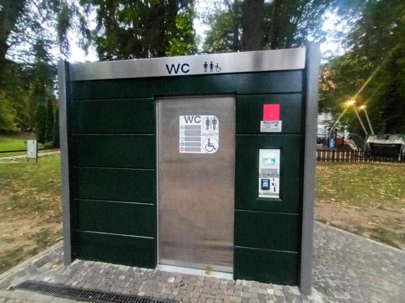 Sinaia, orașul cu un singur WC public 18863815