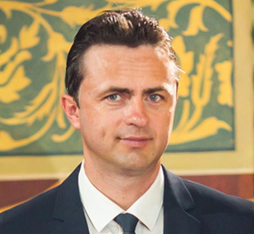 Firme de unică folosință, din bani europeni  18863982