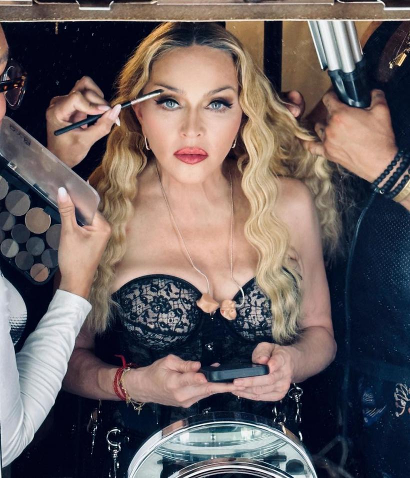 Madonna, strălucitoare în turneul „Celebration”, după ce a fost la un pas de moarte 18864349