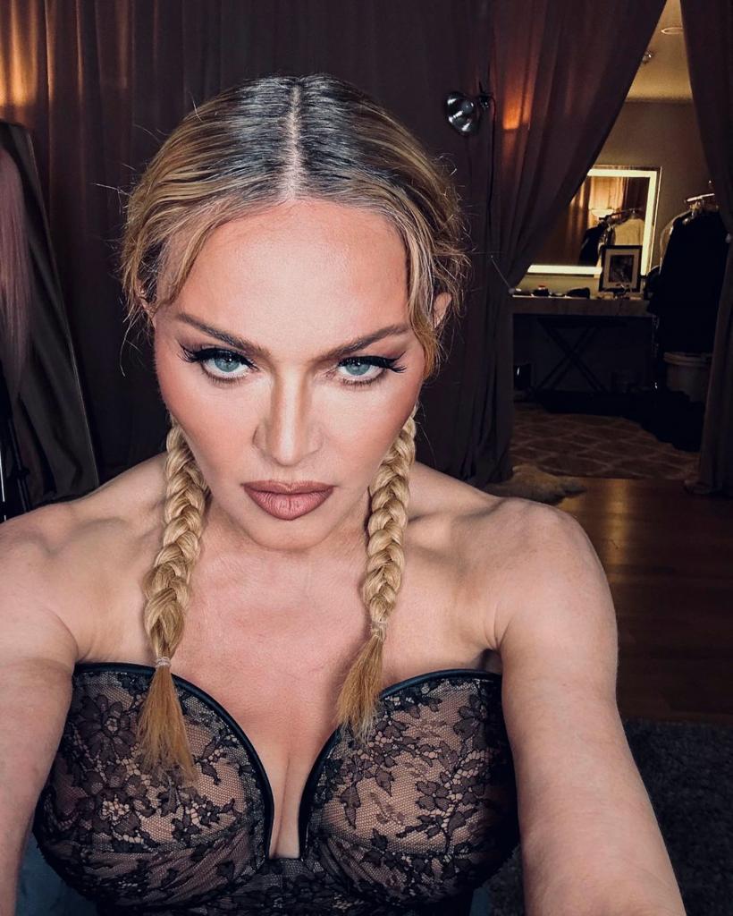 Madonna, strălucitoare în turneul „Celebration”, după ce a fost la un pas de moarte 18864352