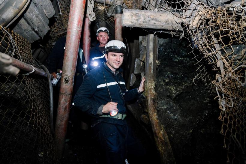 Ministrul Energiei a coborât în mină: Minerii sunt oameni care pleacă de acasă și nu știu dacă se mai întorc. 18864438