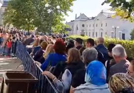 Pelerinaj la Sfânta Cuvioasă Parascheva: Aproape 300.000 de persoane au trecut pe la racla  18864346