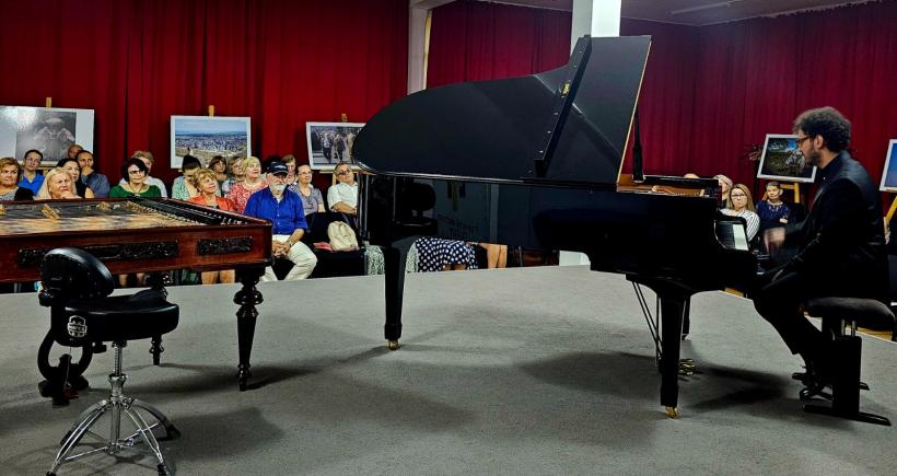 Pianistul Cătălin Răducanu va încheia la Ateneul Român, pe 24 octombrie, Turneul Național Un artist, un pian și un țambal  - clasic, jazz, folclor 18864076
