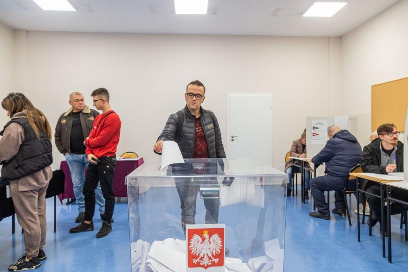 Partidul aflat la guvernare în Polonia a pierdut majoritatea în alegerile de duminică