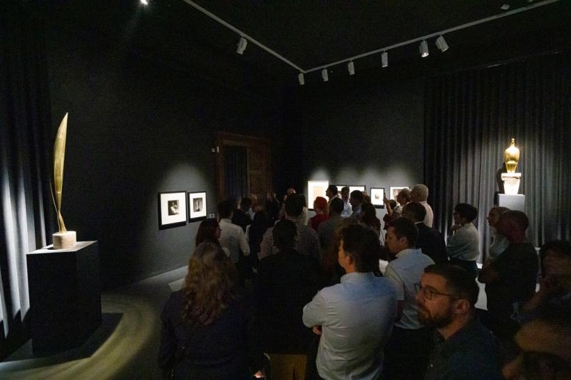 Peste 30.000 de bilete rezervate în doar 2 săptămâni de la deschiderea expoziției „Brâncuși: surse românești și perspective universale” 18864883