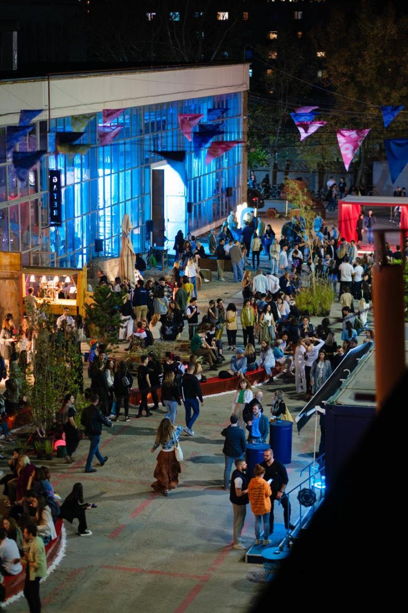 S-a încheiat DIPLOMA Show, ediția a X-a.  Peste 10.000 de persoane au admirat lucrările noii generații de artiști, arhitecți și designeri români  18864631