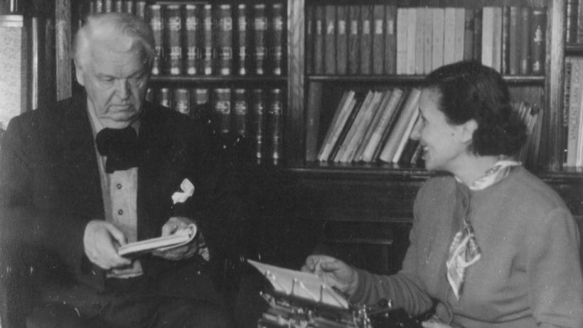 Mihail Sadoveanu, fiul lui Dumnezeu, al babelor și-al descântecelor 18865017