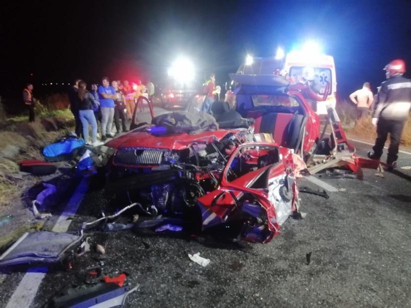 Șase victime, dintre care trei încarcerate, în urma unui accident produs în județul Constanța. Un bărbat a decedat 18865517