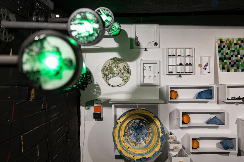 Expoziție-omagiu, expoziție-panoramă, expoziție la teatru, expoziție nostalgică și expoziție de sertare, până la final de octombrie la Celula de Artă 18865299