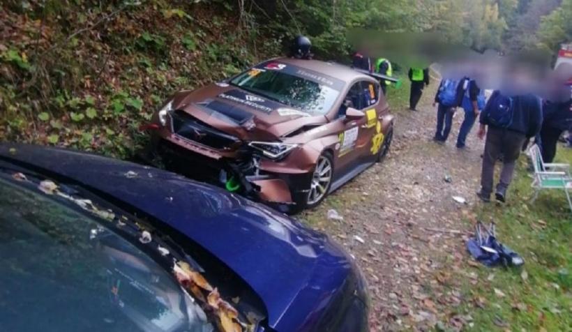 Spectator accidentat de un pilot, la Campionatul Național de Viteză Coastă 18865596