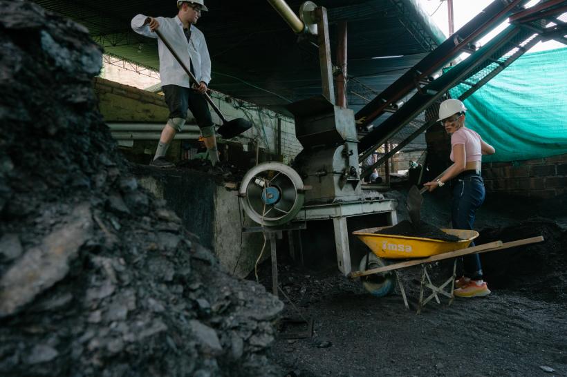 America Express, lider de audiență  Diseară, concurenții muncesc din greu într-o mină din Anzii Columbiei  pentru prima imunitate a sezonului 18865879