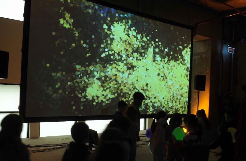 RADAR – cel mai amplu festival de new media art din România redeschide magazinul „București”! 18866696