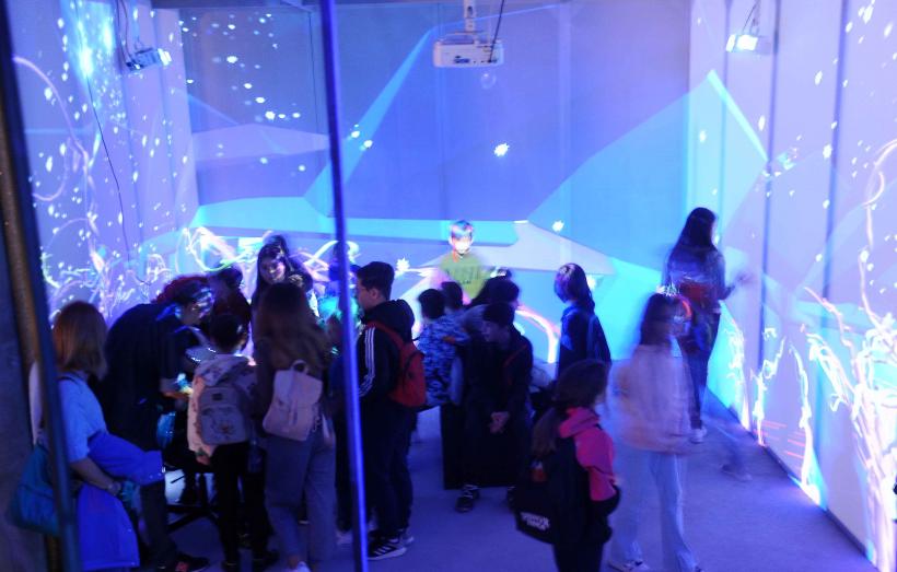 RADAR – cel mai amplu festival de new media art din România redeschide magazinul „București”! 18866704