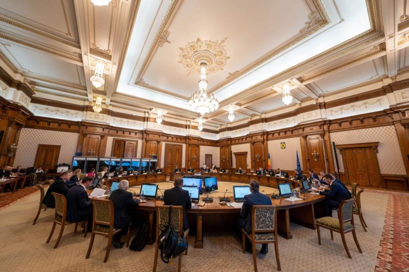 Cumpărături obsesive: Senatul României a băgat, în ultimii cinci ani, aproape 1,3 milioane de euro în sisteme de videoconferință