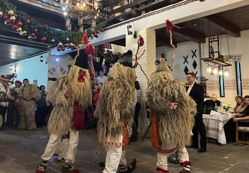 Ninge cu oferte de Crăciun și Revelion 18866498