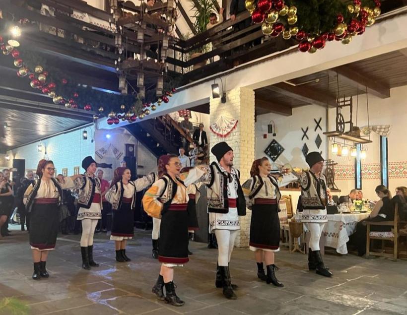 Ninge cu oferte de Crăciun și Revelion 18866499