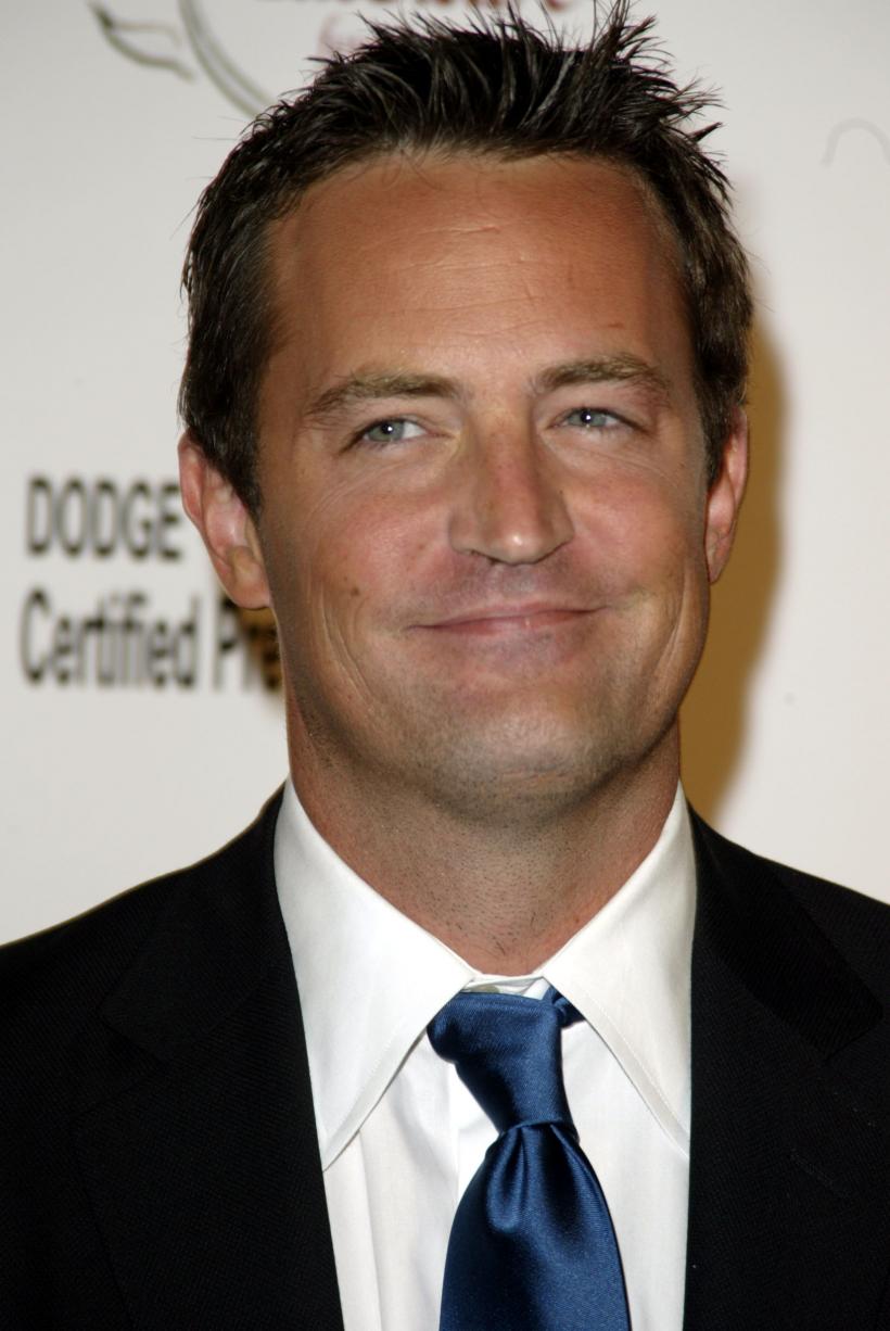 Matthew Perry, actorul din Friends, a murit la 54 de ani. A fost găsit fără suflare în casa sa 18866837