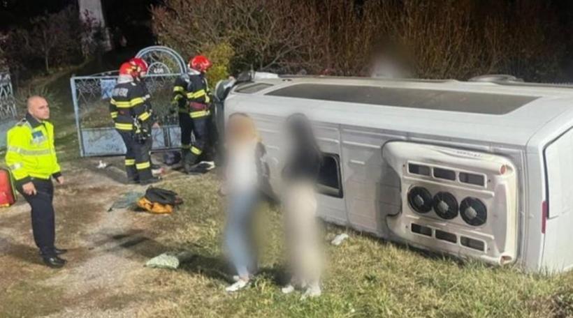 Circulația pe DN7, reluată. Cele opt victime au fost duse la spital   18867371