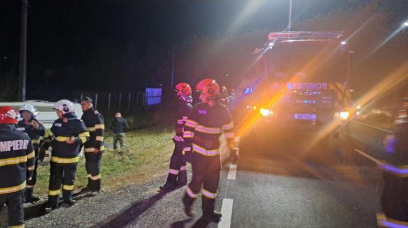 Circulația pe DN7, reluată. Cele opt victime au fost duse la spital   18867374