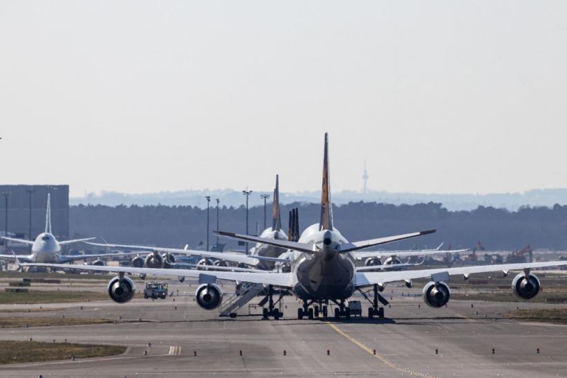 Aeroportul din Cluj-Napoca a finalizat construirea unei noi căi de rulare pentru aeronave