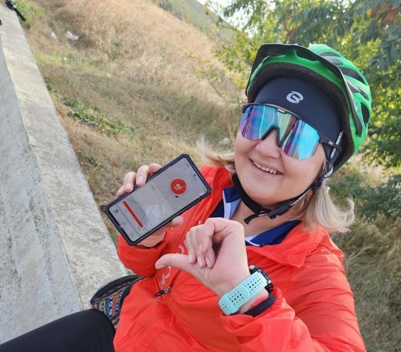 Cursă contra diabet. Gabriela Airinei, pedalând între trei capitale europene: Mișcarea face treabă bună și îi dă de furcă  „prietenului diabet”
