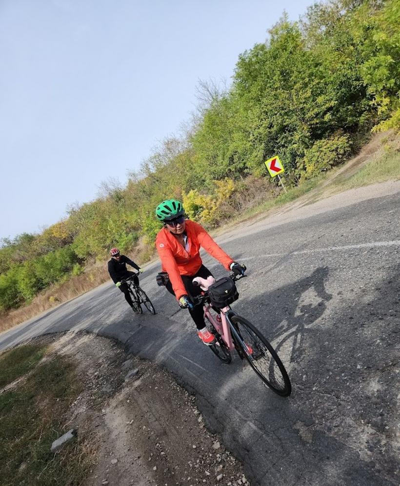 Cursă contra diabet. Gabriela Airinei, pedalând între trei capitale europene: Mișcarea face treabă bună și îi dă de furcă  „prietenului diabet” 18867146