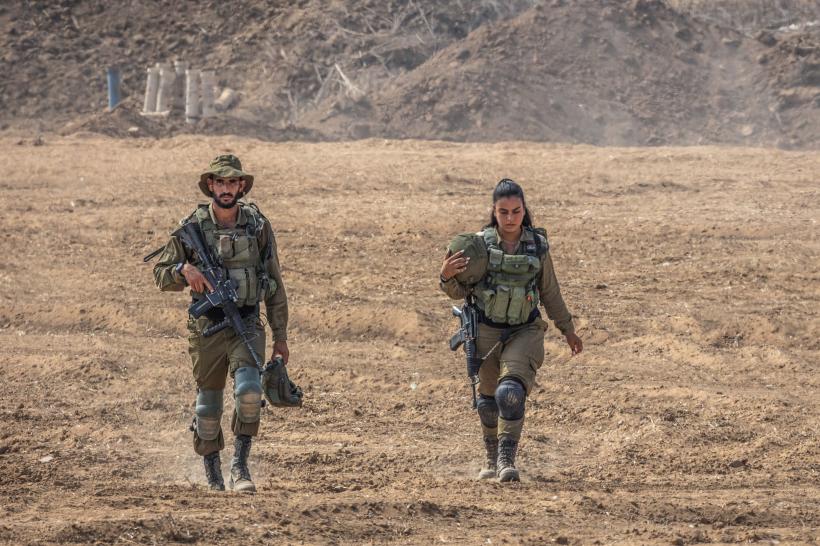 Armata israeliană anunță că a încercuit orașul Gaza 18867853