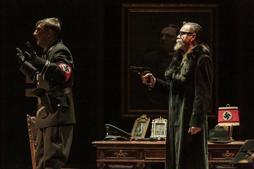 Premiera oficială a spectacolului A FI SAU A NU FI, la Teatrul de Comedie 18867475