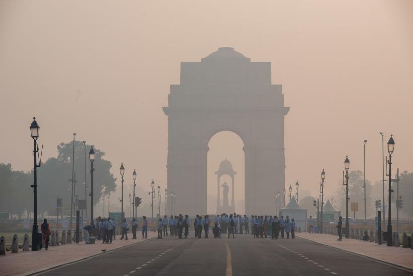 Ceață toxică la New Delhi, cel mai poluat oraș din lume. Școlile au fost închise de urgență 