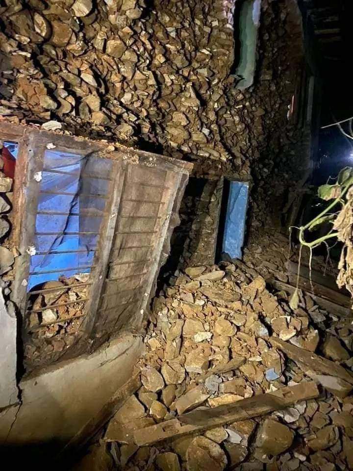 Cutremur de 6.4 grade în Nepal, resimțit la New Delhi: Cel puțin 24 de oameni au murit 18868037