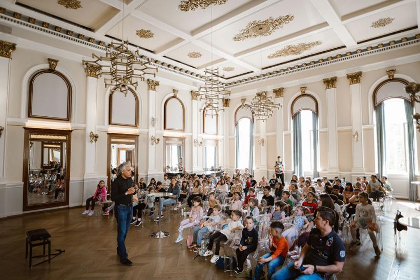 Peste 60 de artiști din România și din Norvegia au dat viață unuia dintre cele mai ample proiecte de promovare a artei contemporane, RoWay-NorMania 18867687