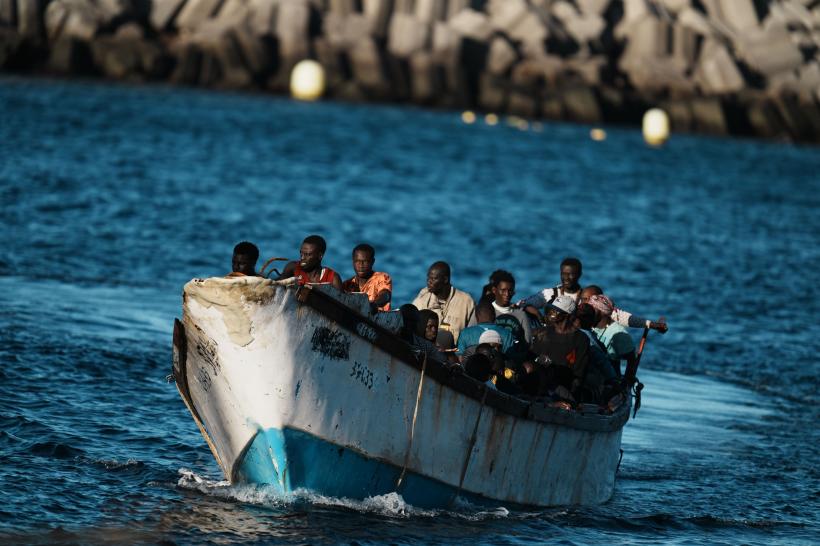 Criza migranților. Peste 500 de oameni au fost salvați în largul Insulelor Canare